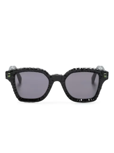 Kuboraum lentes de sol Q3 con armazón cuadrada en relieve