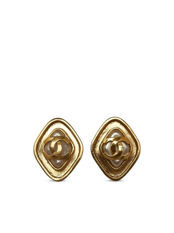 CC diamond-shaped clip-on earrings