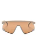 Oakley BXTR shield-frame sunglasses - Gold