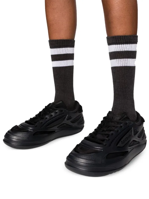 Reebok LTD Club C FWD スニーカー | ブラック | FARFETCH JP