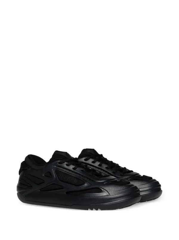 Reebok LTD Club C FWD スニーカー | ブラック | FARFETCH JP