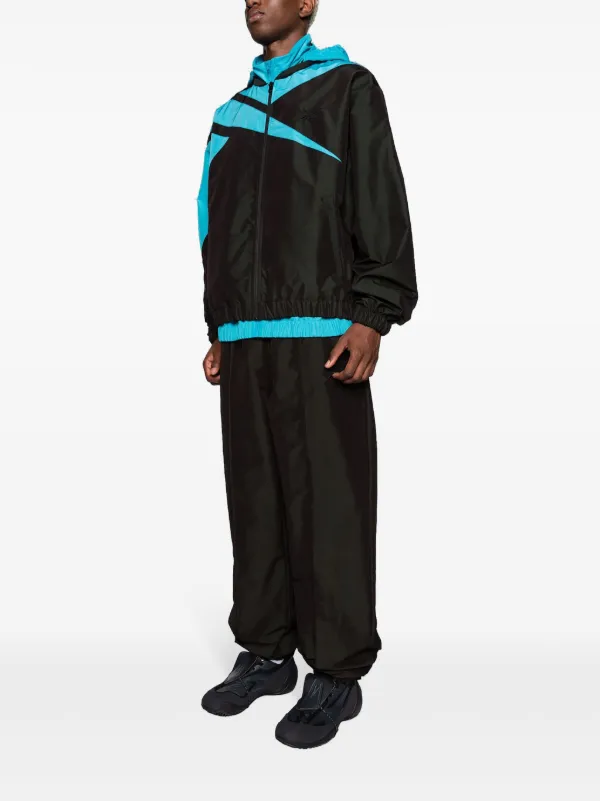 set up XLARGE×Reebok TRACK JACKET.PANTS 100022969_F_Model_eCom-tif.png