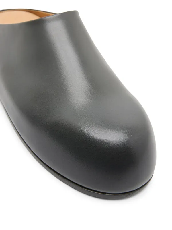 ALM. VIVLOS LEATHER MULES （ブラック）36 062624_JulyJASI_S00767-