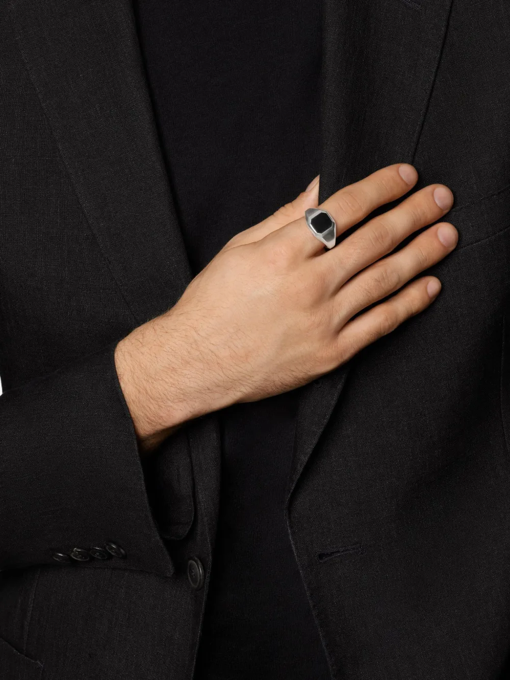 David Yurman anillo de sello Streamline en plata de ley con ónix de 14mm | Image 2