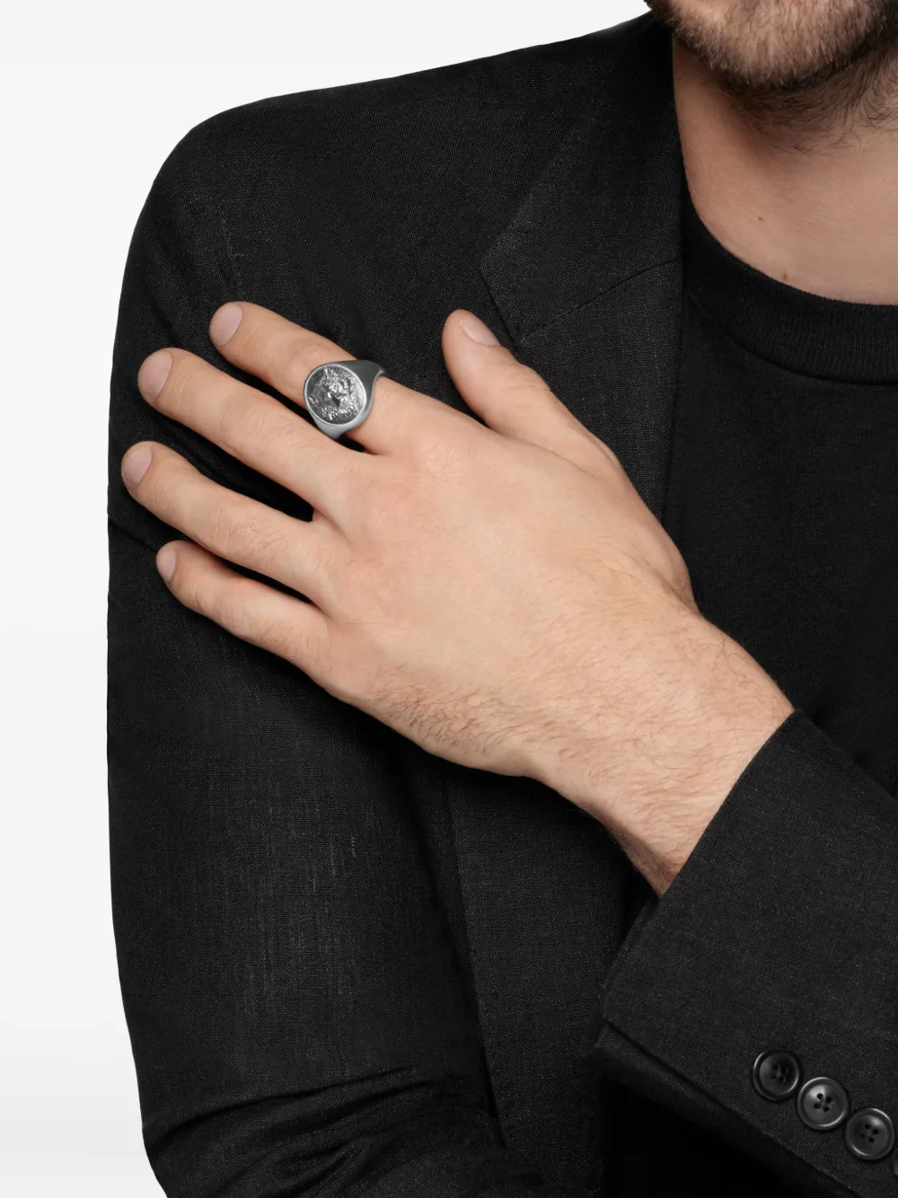 David Yurman Anello a sigillo Petrvs Wolf in argento sterling (21,5mm) | Image 2