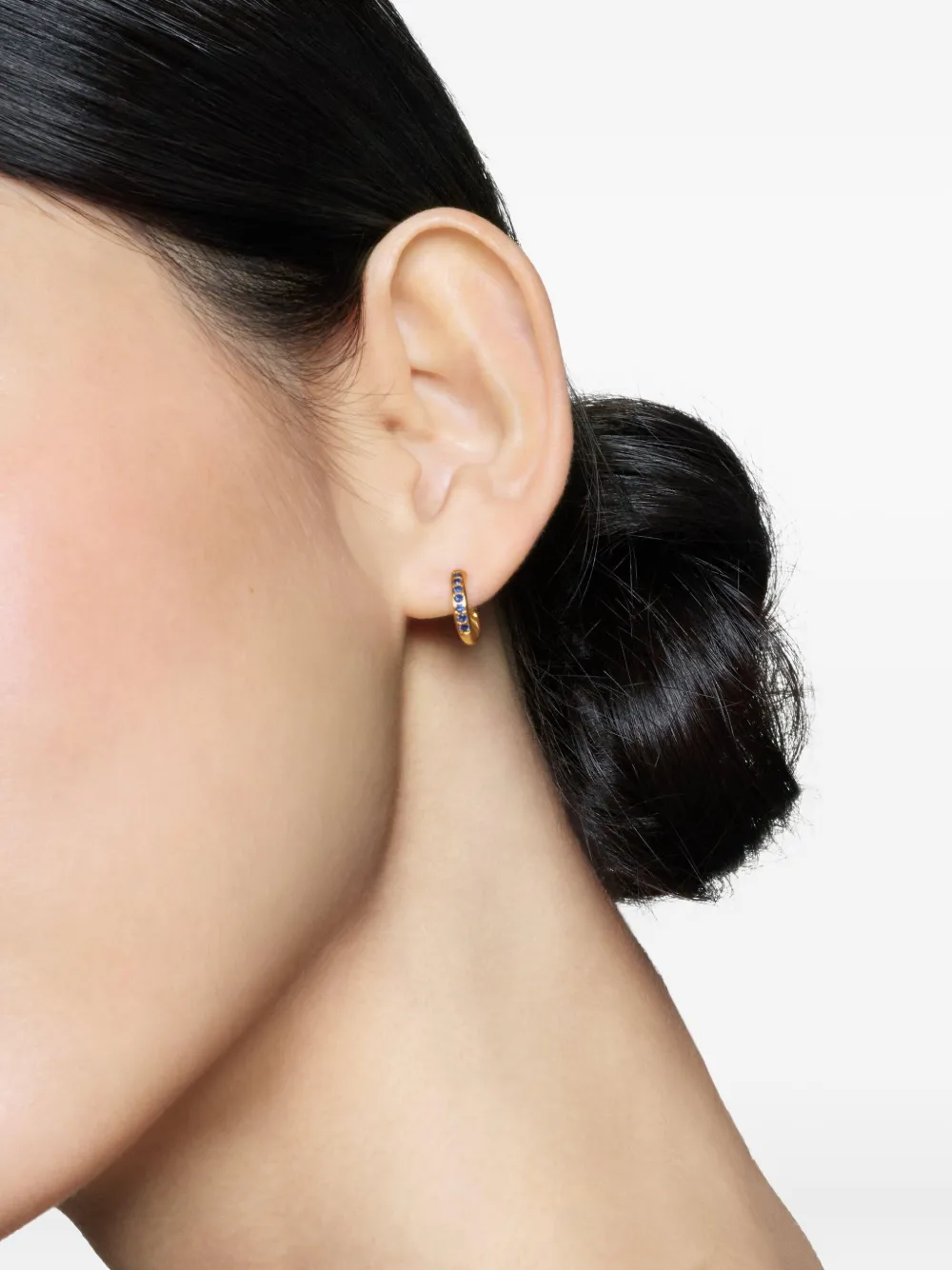 David Yurman 18kt yellow gold Petite Pavé huggie hoop earrings (12mm) | Image 2