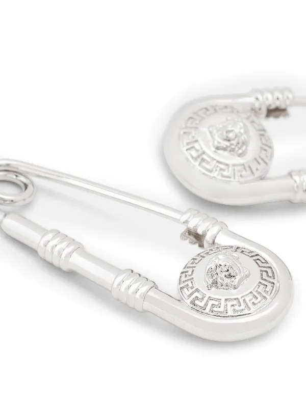 Versace セーフティピン ピアス | シルバートーン | FARFETCH JP