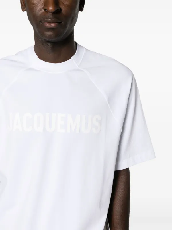 【関税&送料込み】Jacquemus Logo Typo T-Shirt Jacquemus Typo logo-print T-shirt | White | FARFETCH GE