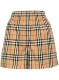 Burberry Vintage Check-pattern shorts - Brown