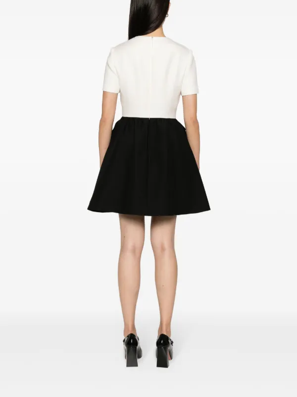 【送料&関税込】Valentino White And Black Mini Dress 22365591_52292700_600.jpg
