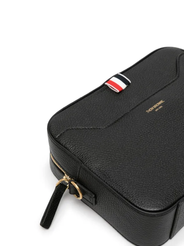Thom Browne 4BAR カメラバッグ | ブラック | FARFETCH JP