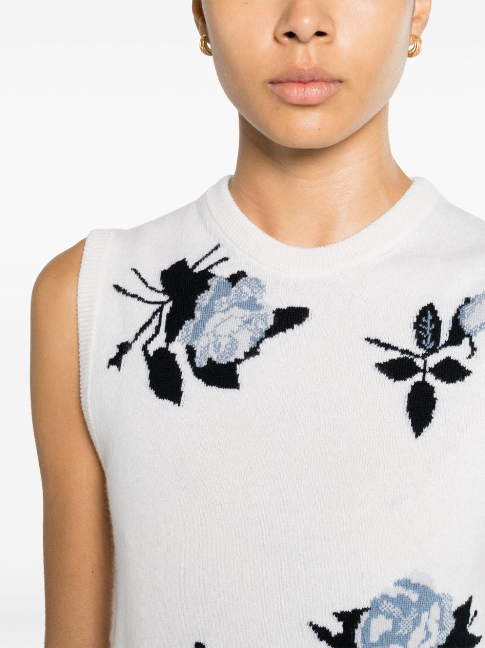 Shop Thom Browne Floral-intarsia Sleeveless Knitted Top In Nude