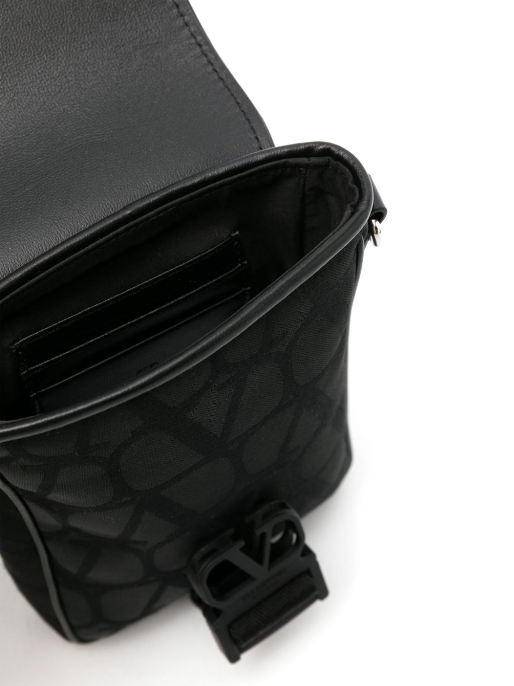 Shop Valentino Toile Iconographe-print Messenger Bag In Black