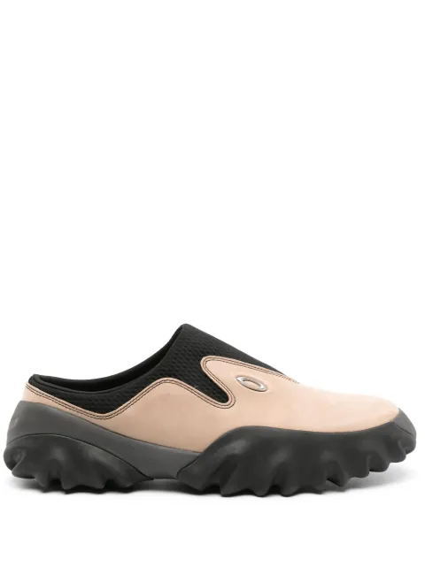 Oakley Nubuck Chop Saw suede slippers