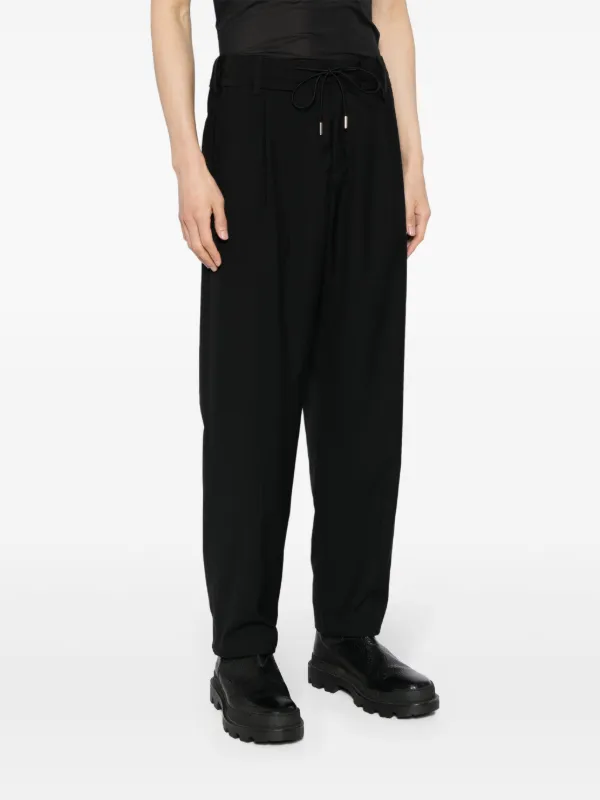 Sacai ドローストリング テーパードパンツ | ブラック | FARFETCH JP