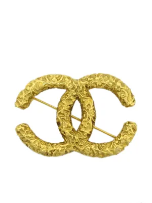 Chanel Pre-Owned ターンロックロゴ ブローチ 通販 - FARFETCH