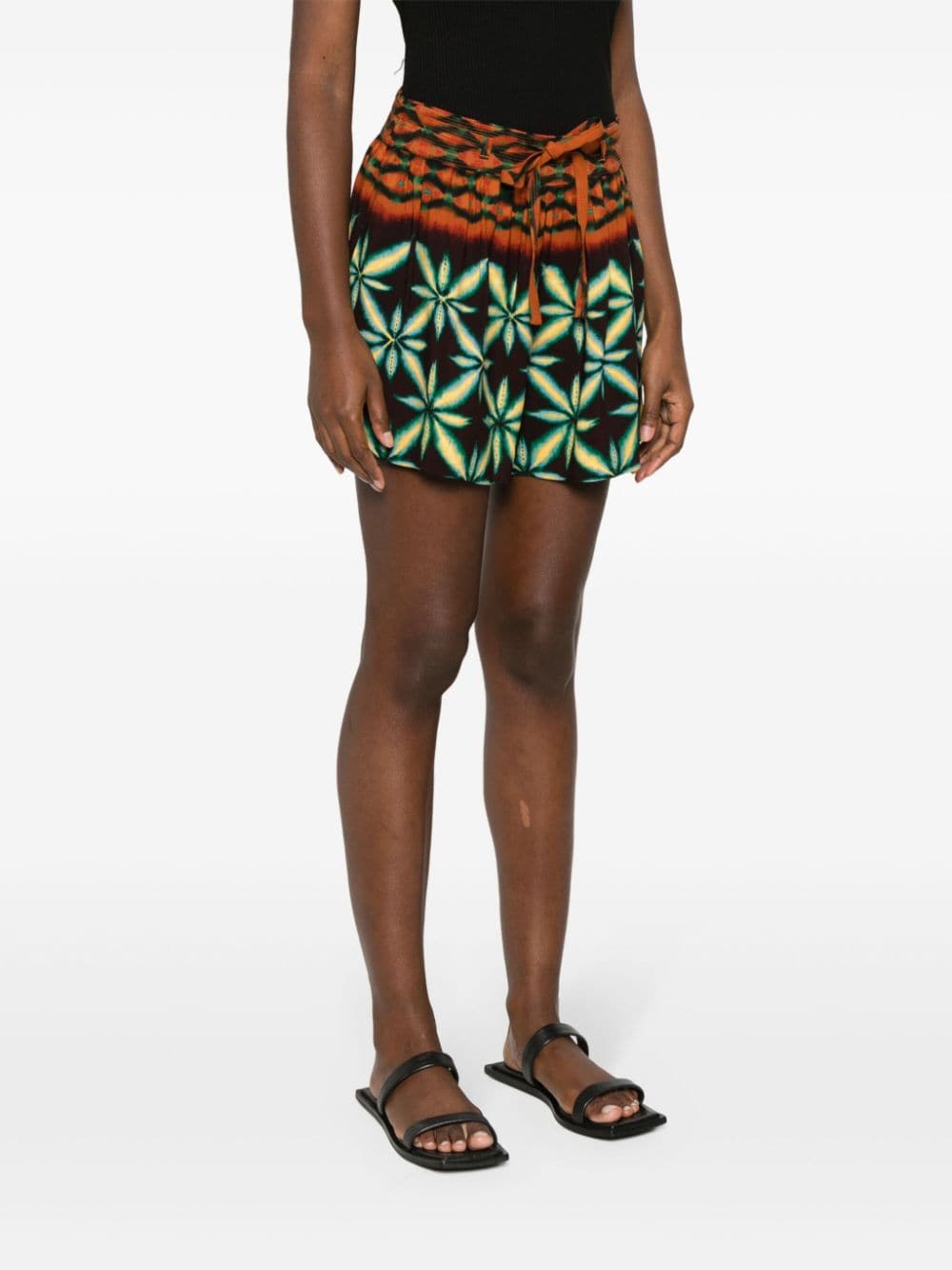 Shop Ulla Johnson Olivinite Abstract-patterned Shorts In Orange