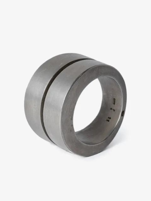 Parts of Four anillo Crevice con efecto cepillado