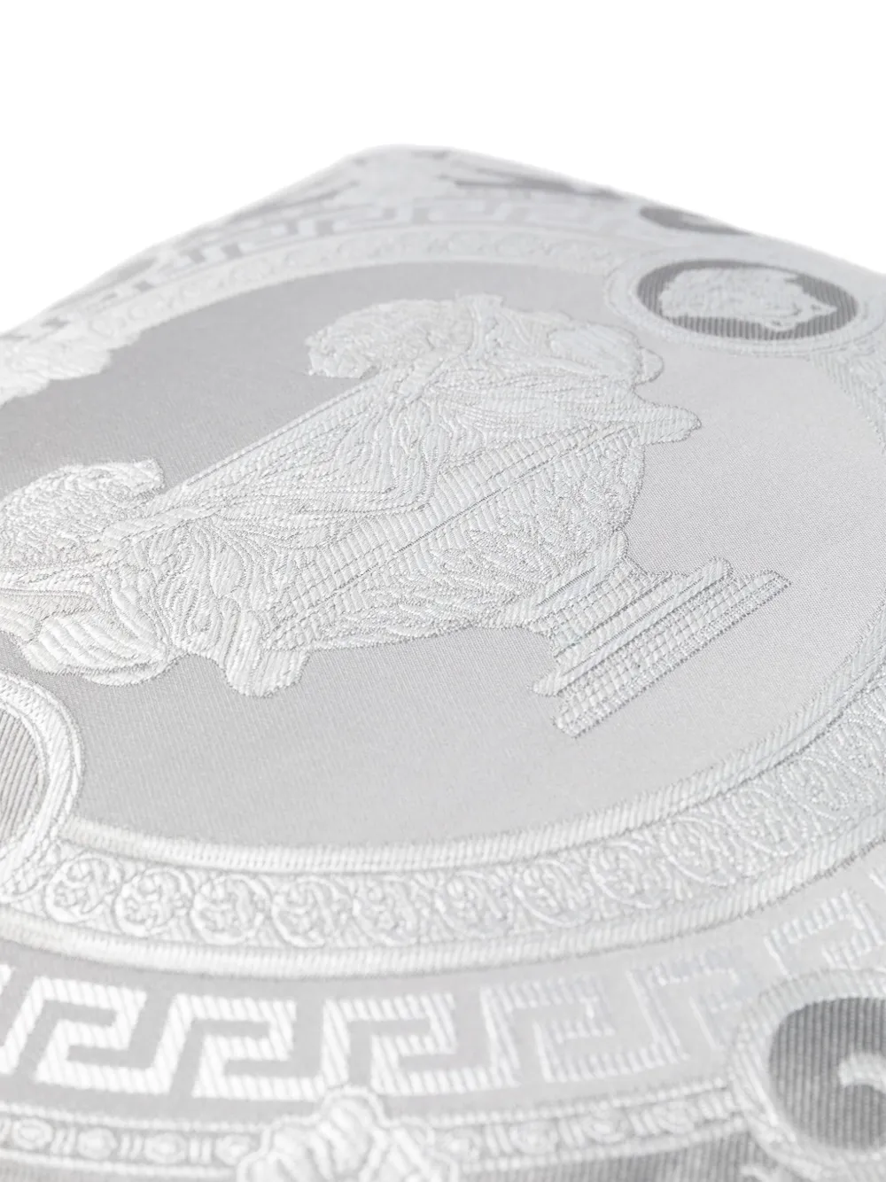 Versace La Coupe Des Dieux Cushion In Silber