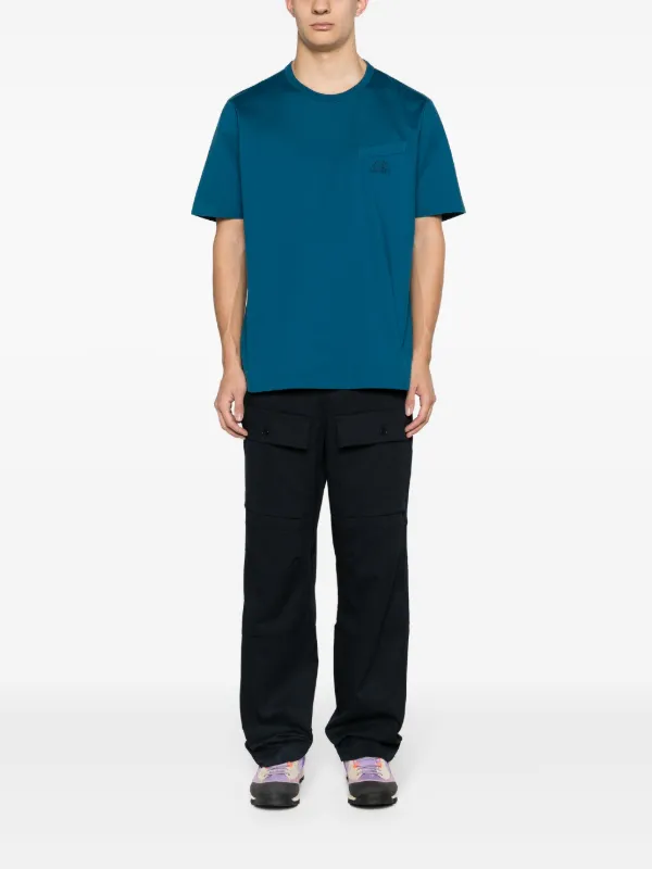 【送料&関税込】C.P. Company Blue T-shirt With Logo Embroide C.P. Company logo-embroidered Cotton T-shirt | Blue | FARFETCH