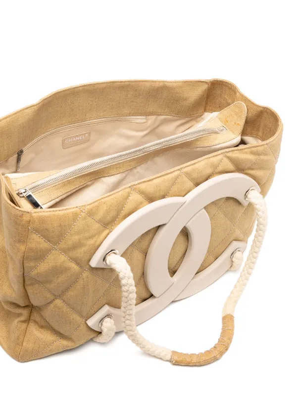 CHANEL CCロゴ クッション ベージュ アイボリー AA1088 org.jpg