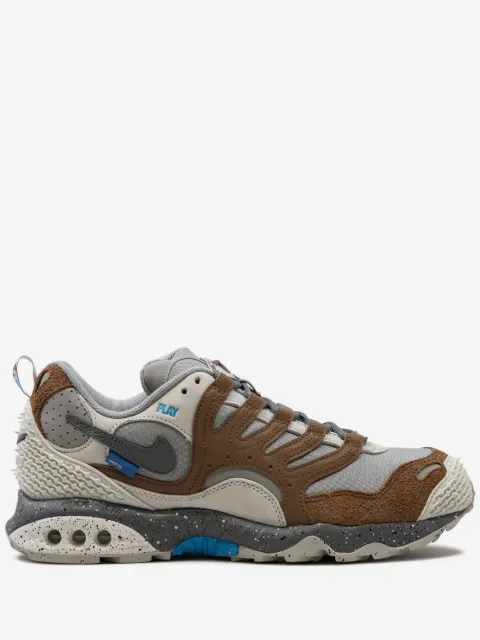 Nike x UNDEFEATED Air Terra Humara "Archaeo Brown" sneakers