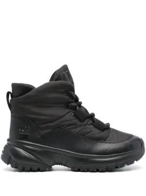 UGG スノーブーツ | ブラック | FARFETCH JP