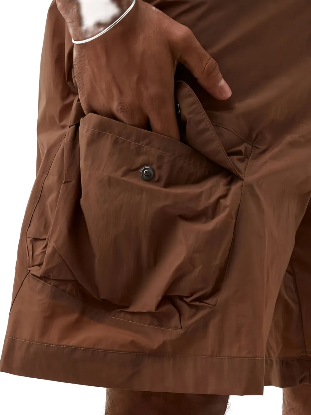 Nike utility cargo shorts Bruin