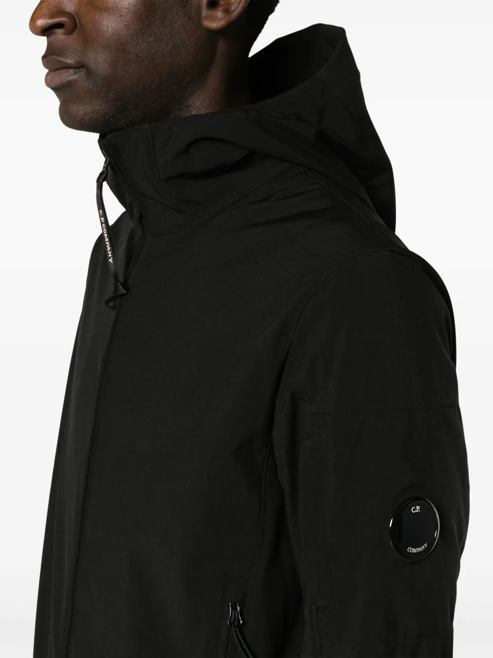 C.p. Company Kapuzenjacke Mit Linsen-detail In Schwarz