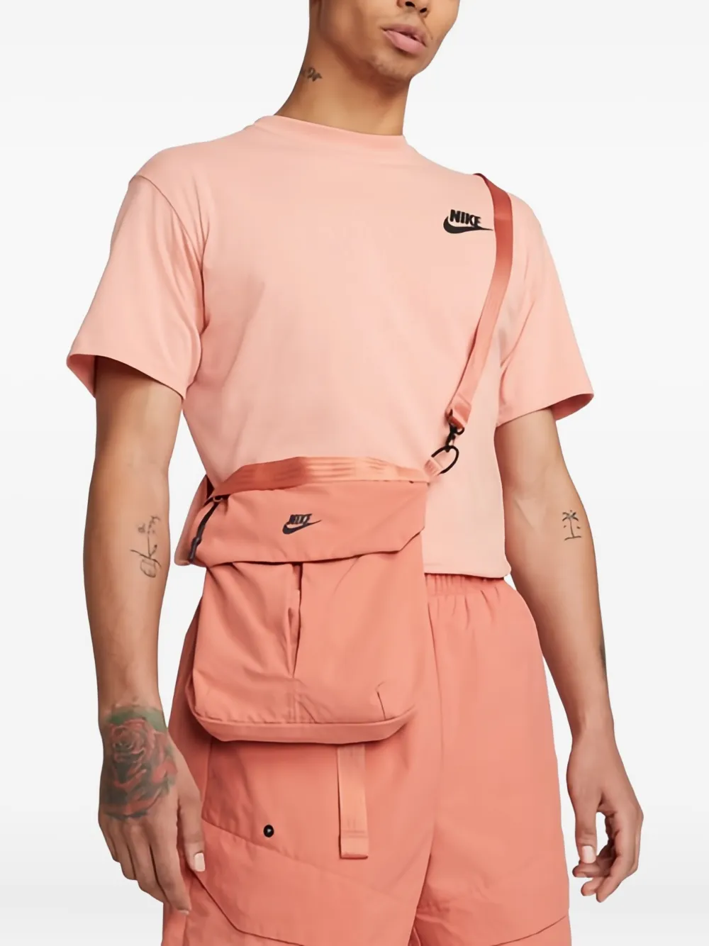 Nike cargo-pockets shorts | Deck Shorts | Image 2
