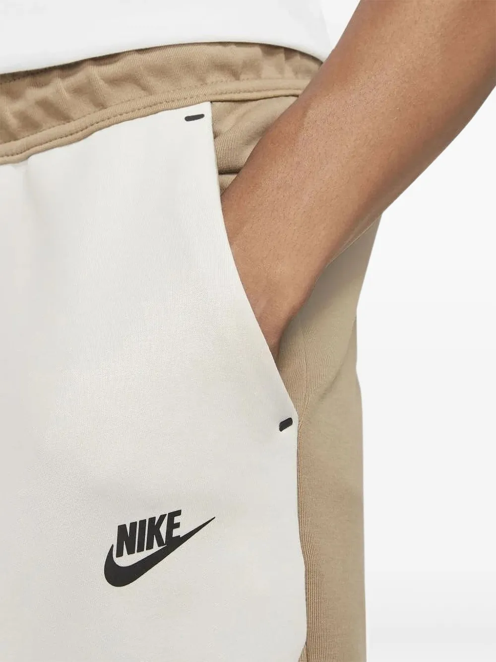 Nike Tech Fleece Joggers In Brown