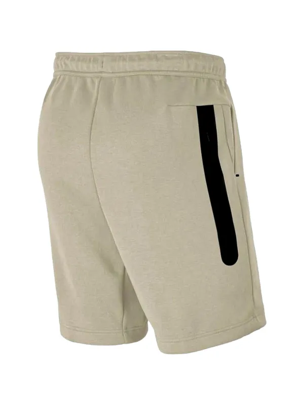 Nike テックフリース ショートパンツ | ニュートラル | FARFETCH JP