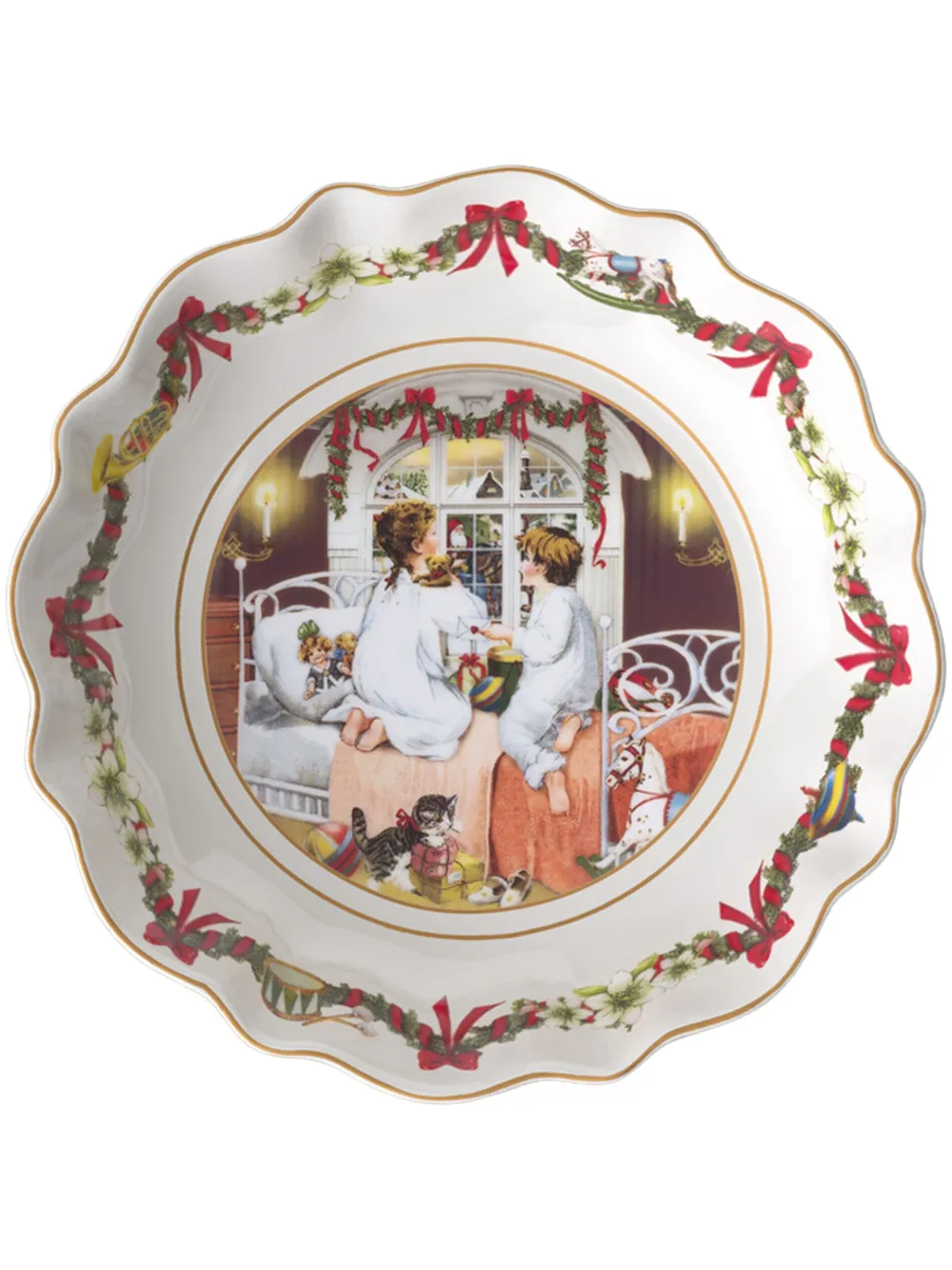 Villeroy & Boch Annual Christmas Edition decorative bowl (16.5cm) | White | Image 1