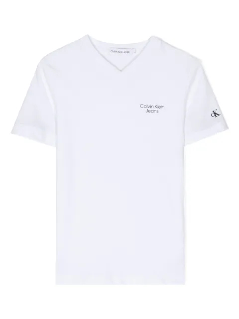 Calvin Klein Kids تيشيرت قطن بطبعة شعار الماركة
