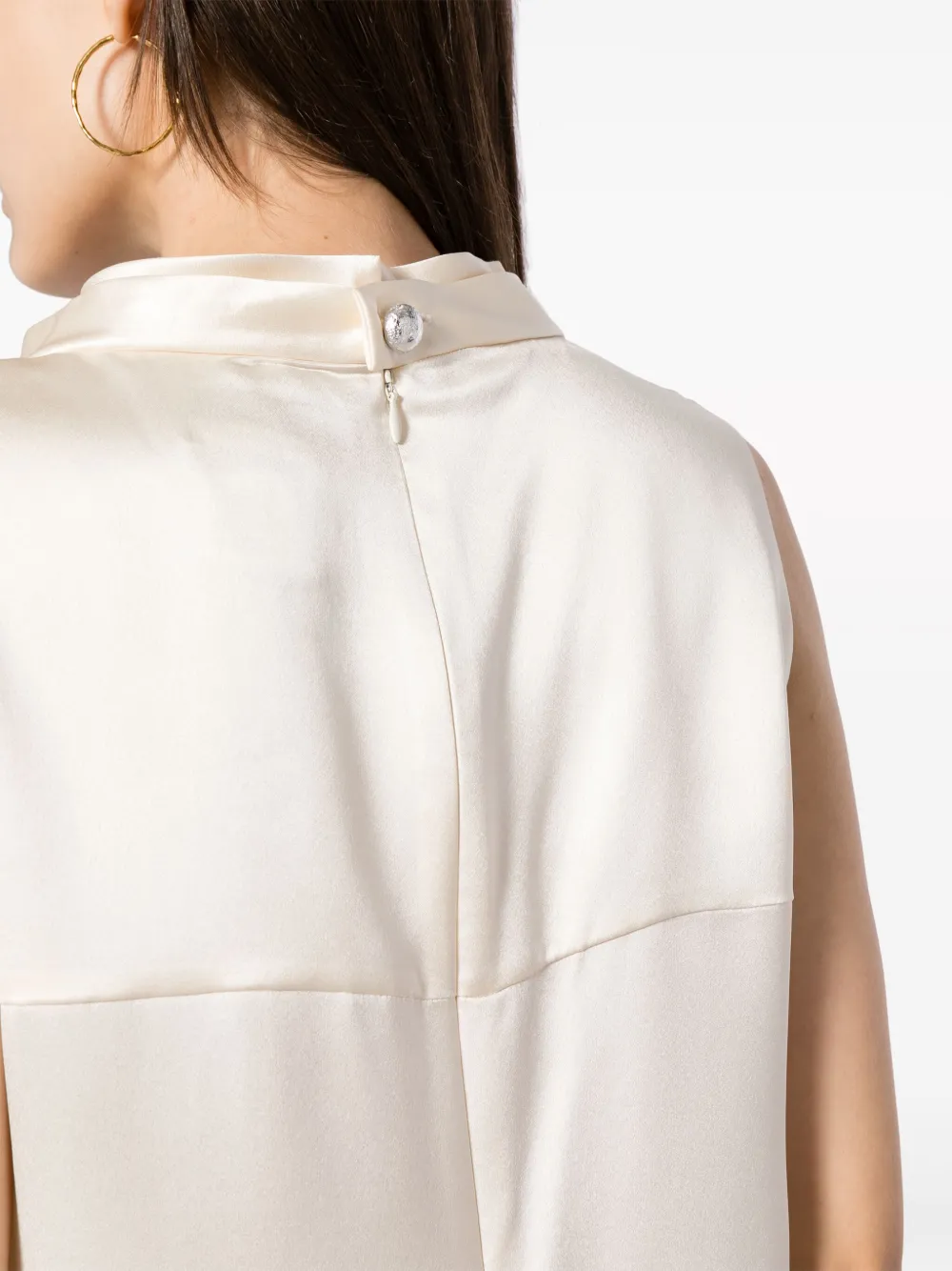 Pre-owned Chanel Mock-neck Sleeveless Silk Top In 中性色