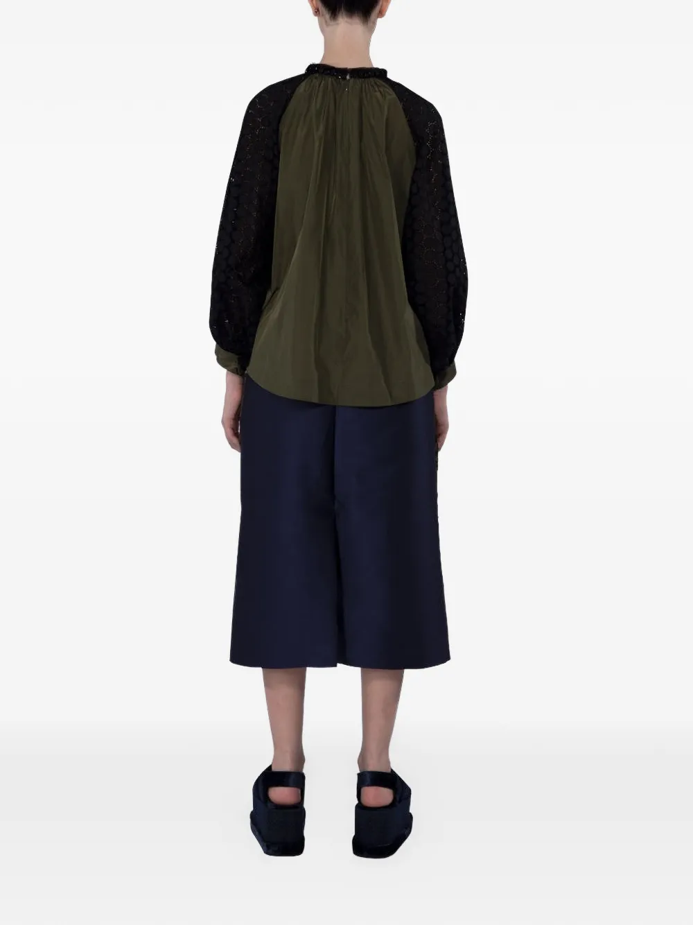 Biyan Blouse met gesmockte hals en ringlets Zwart