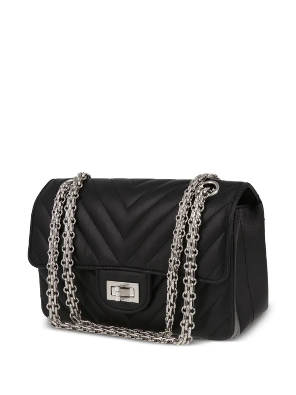 Chanel 2.55 online chevron