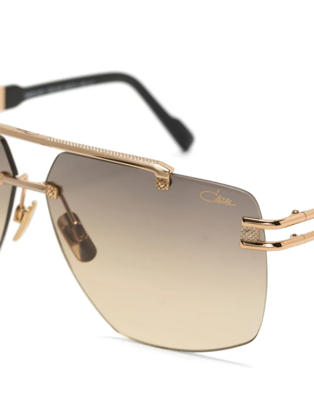Cazal 9107 zonnebril met oversized montuur Zwart