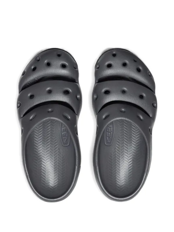 KEEN FOOTWEAR Yogui Mules | Black | FARFETCH