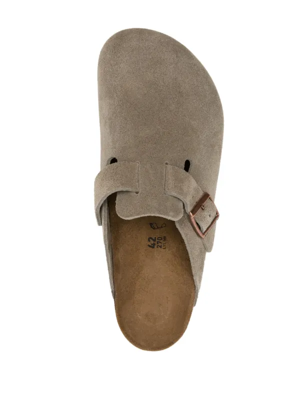 1906A sneakers