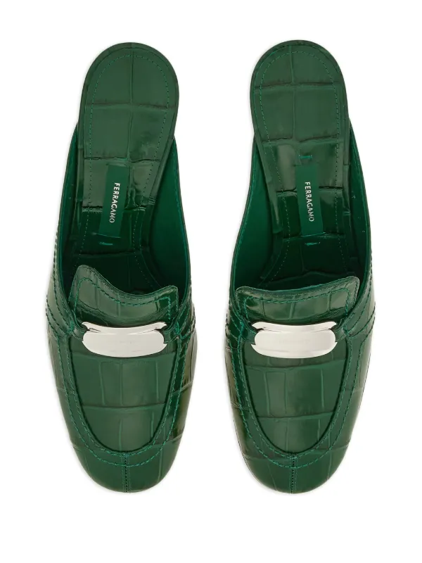 サンダル・ミュール SALVATORE FERRAGAMO ELODYE CROCODILE EMBOSSED LEATHER MULES Ferragamo 55mm crocodile-embossed Buckled Mules | Green