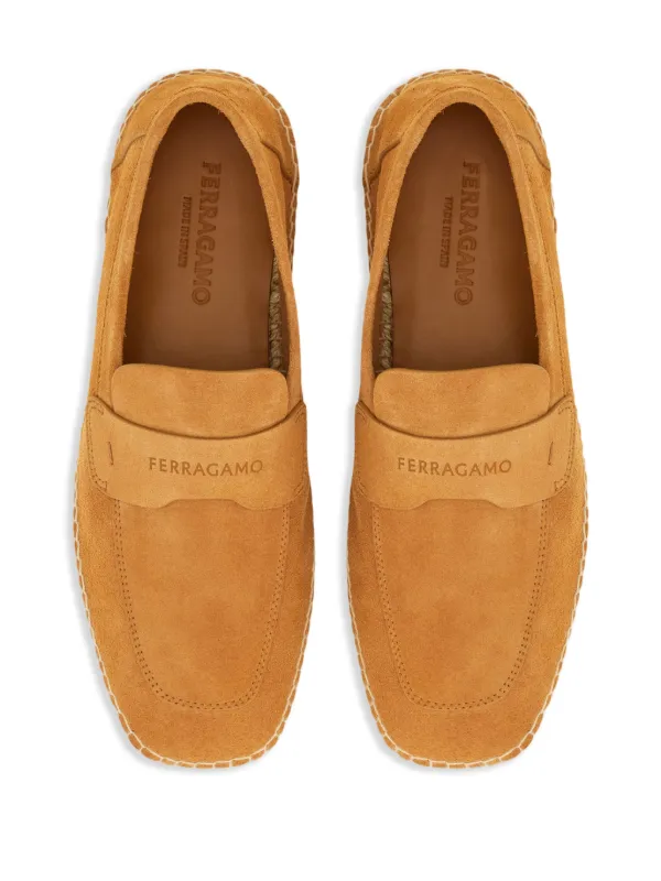 Ferragamo スエード ローファー | ニュートラル | FARFETCH JP