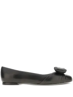 Ferragamo ニュー ヴァラリボン フラットシューズ | ブラック