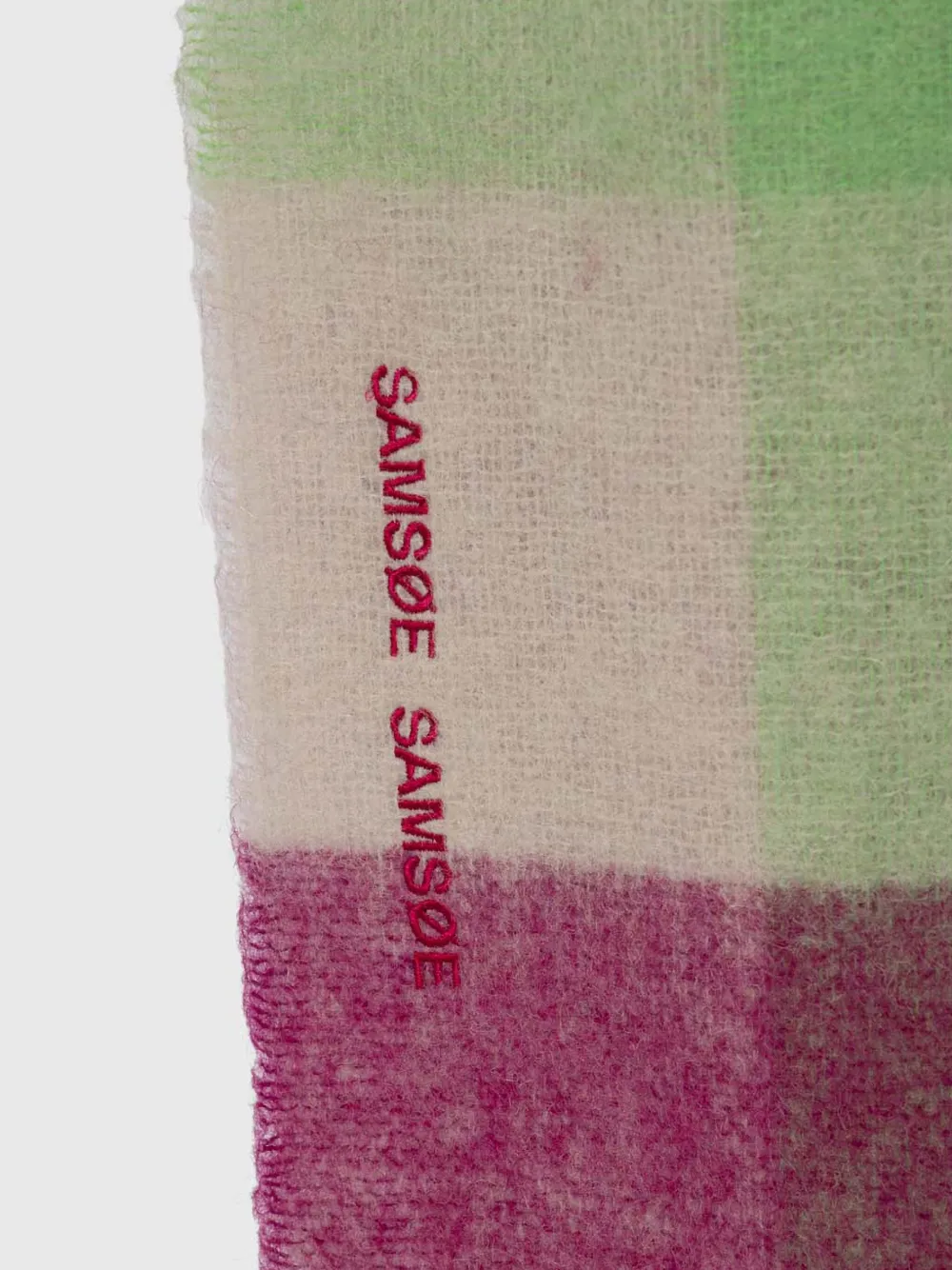 SAMSOE SAMSOE logo-embroidered scarf - Roze