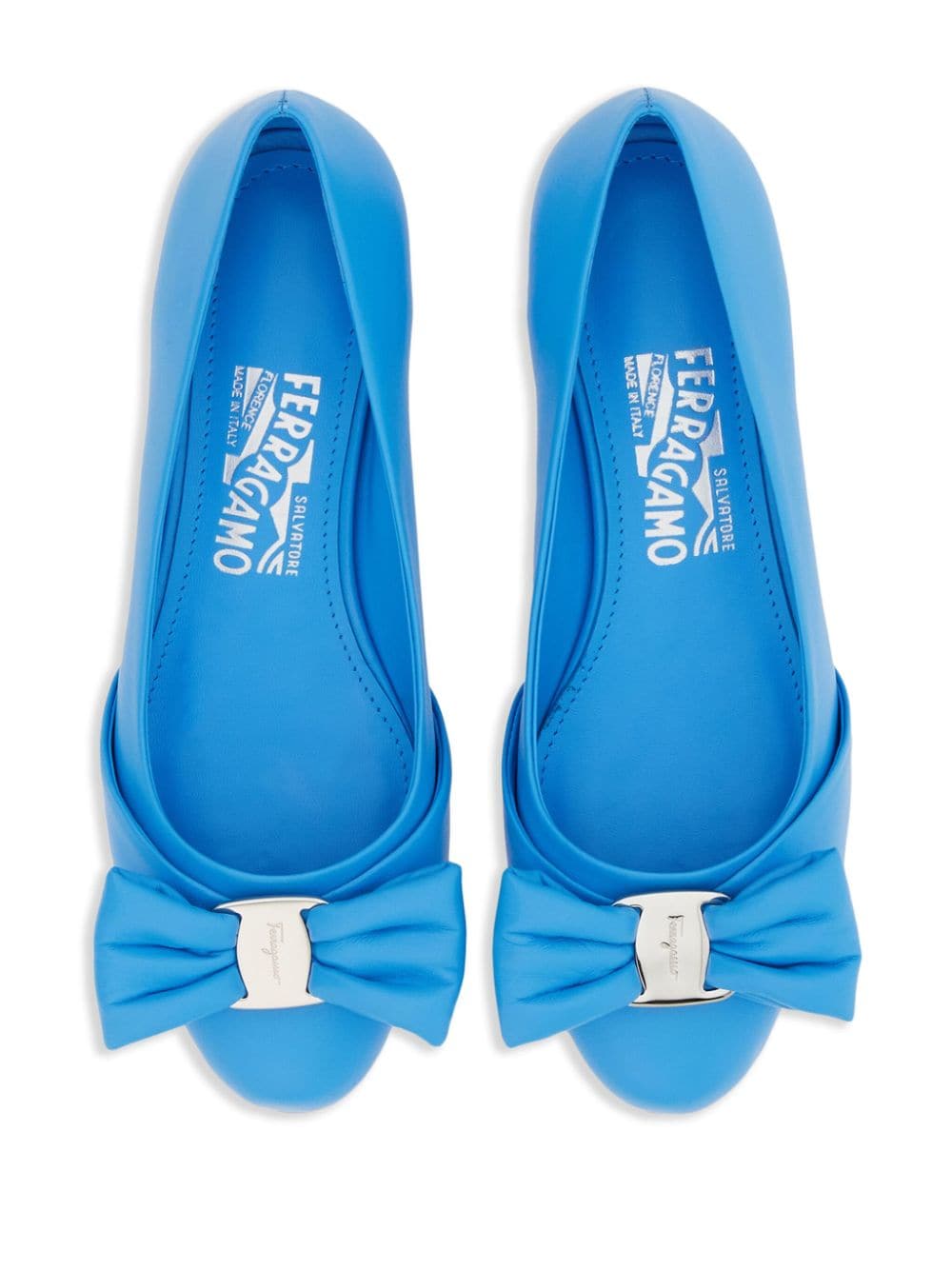 Shop Ferragamo Vara Bow Flat Ballerina Shoes In Blau