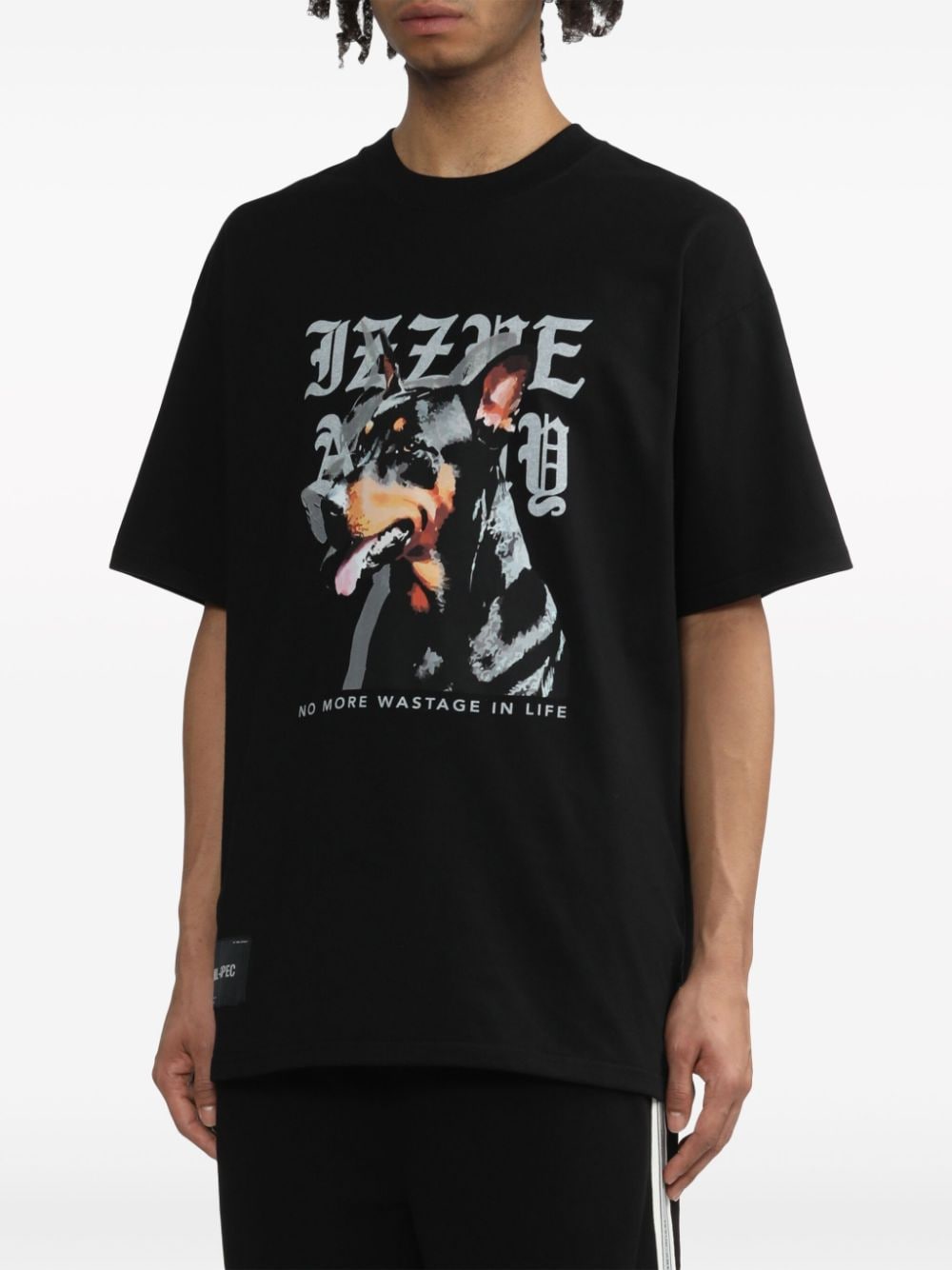 Shop Izzue Graphic-print Cotton T-shirt In Schwarz
