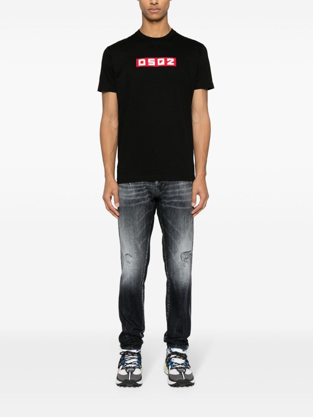 Shop Dsquared2 Logo-appliqqué Cotton T-shirt In Black