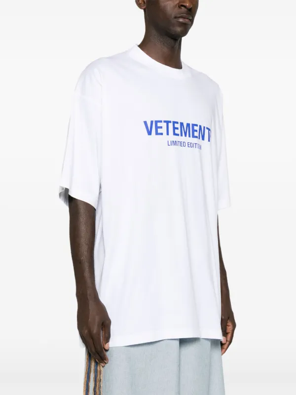 VETEMENTS logo-print Cotton T-shirt | White | FARFETCH