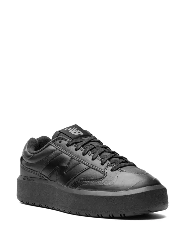 New Balance lace up low top Sneakers Black FARFETCH IE