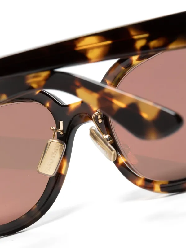 Miu Miu ブラウン スクエア サングラス Miu Miu Eyewear スクエアフレーム サングラス | ブラウン